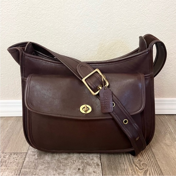 Coach Handbags - Vintage COACH Leather TAFT BAG Mahogany
#9980 Adjustable Crossbody Messenger USA